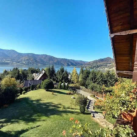 Montebello Chalet Colibita