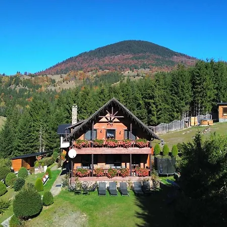 Montebello Chalet Colibita